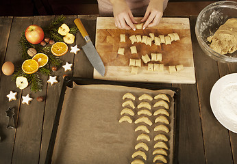 Image showing vanilla biscuits are prepared