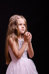 Image showing Five-year girl prays