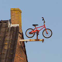 Image showing Small rusty bicycle 