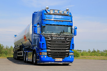 Image showing Blue Scania V8 Tank Truck for Dry Bulk Transport