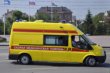 Image showing Yellow ambulance car on the street of Tyumen.