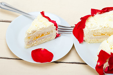 Image showing whipped cream mango cake