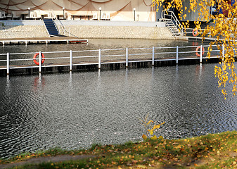 Image showing house near the water