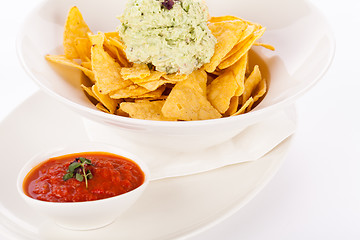 Image showing Crisp corn nachos with guacamole sauce