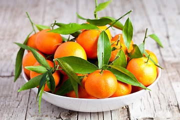 Image showing fresh tangerines in a bowl 