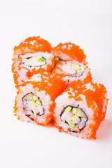 Image showing sushi roll in tobiko 