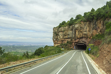 Image showing     Road to Montserrat