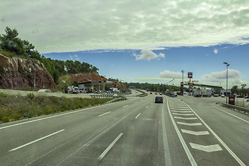 Image showing     Road to Montserrat