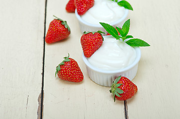 Image showing organic Greek yogurt and strawberry