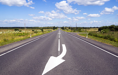 Image showing Road markings on good straight road