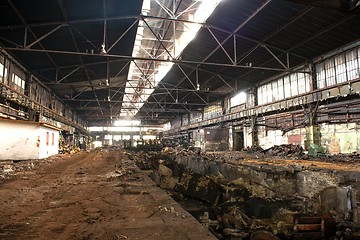 Image showing Large empty hall with concrete walls