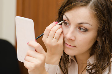 Image showing Secretary tints shadows eyelids