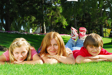 Image showing Family relaxing