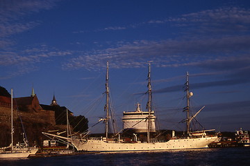 Image showing The sail ship Christian Radich in front of Akershus fortress in Oslo in Norway