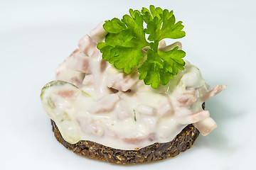 Image showing Pumpernickel with meat salad