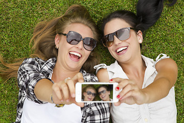Image showing Best friends taking selfies