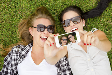 Image showing Best friends taking selfies