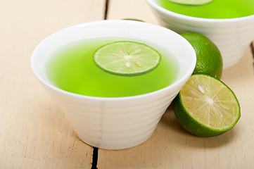 Image showing green lime lemonade 