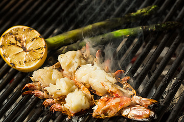 Image showing Grilled prawns on the grill