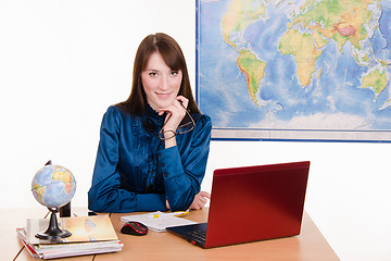 Image showing Geography teacher in the classroom