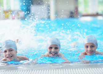 Image showing children group  at swimming pool