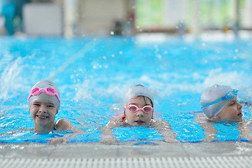 Image showing children group  at swimming pool