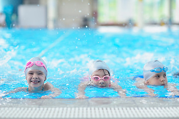 Image showing children group  at swimming pool