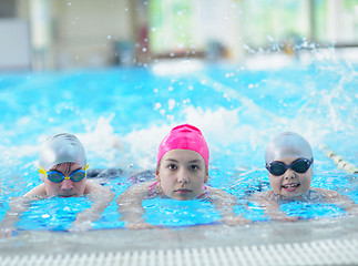 Image showing children group  at swimming pool