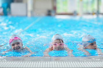 Image showing children group  at swimming pool