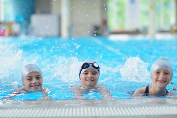 Image showing children group  at swimming pool