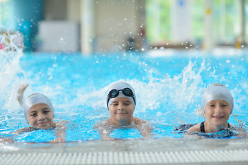 Image showing children group  at swimming pool