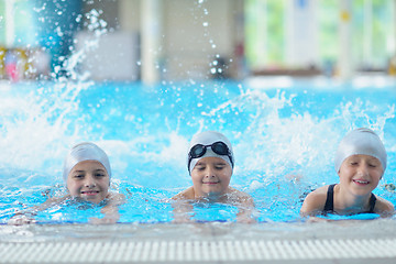 Image showing children group  at swimming pool