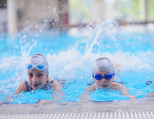 Image showing children group  at swimming pool