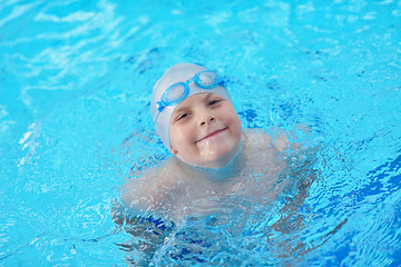 Image showing child portrait on swimming pool