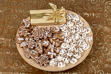 Image showing Christmas cakes close up