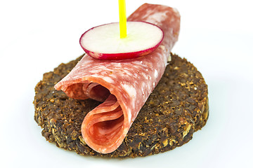 Image showing Pumpernickel with salami