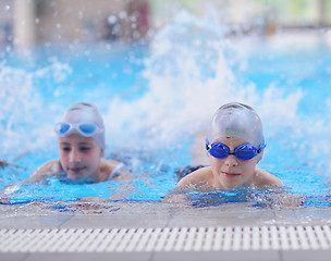 Image showing children group  at swimming pool