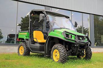 Image showing John Deere XUV550 Crossover Utility Vehicle