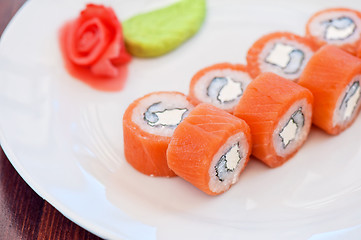 Image showing Salmon roll sushi