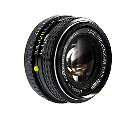 Image showing An old manual control camera lens