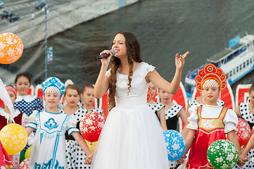 Image showing Natalya Kulikova sing