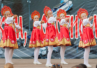 Image showing Russian beauty in Rodnichok folk groupe