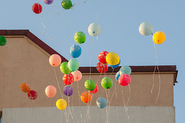 Image showing Baloons in air