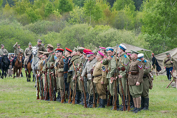 Image showing soldiers in row