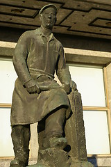 Image showing Statue of  smith