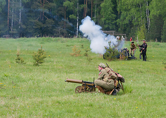 Image showing soldiers shooting of Maxim machine gun