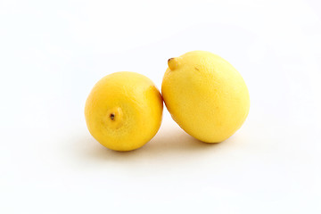 Image showing two lemons 