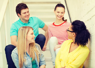 Image showing smiling teenagers hanging out