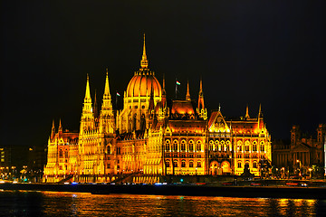 Image showing Parliament building in Budapest, Hungary