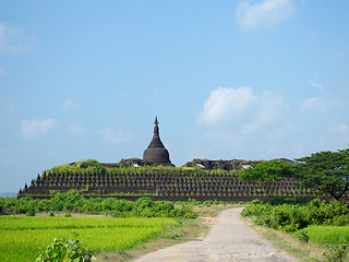 Image showing The Koe-thaung Temple in Mrauk U, Myanmar